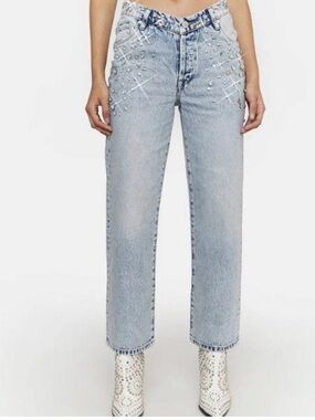 Light Wash Embellished Straight-Leg Jeans - Women